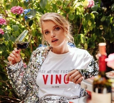 Wanderlust Vino tee