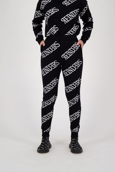 Reinders pants all over print