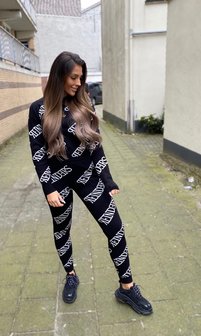 Reinders pants all over print