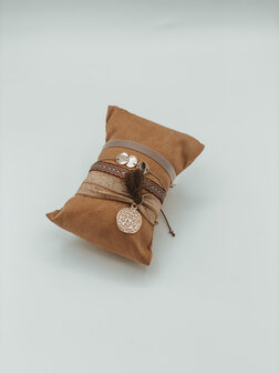 Z&auml;g - Armband kruisje