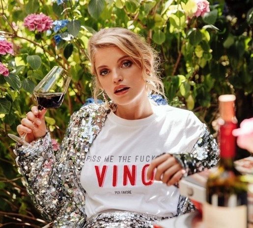 Wanderlust Vino tee